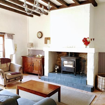 Traditional Longere Farmhouse At La Fortinerie Mouliherne Bagian luar foto